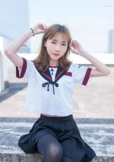 女仆露出双乳给客人玩_手机在线免费观看